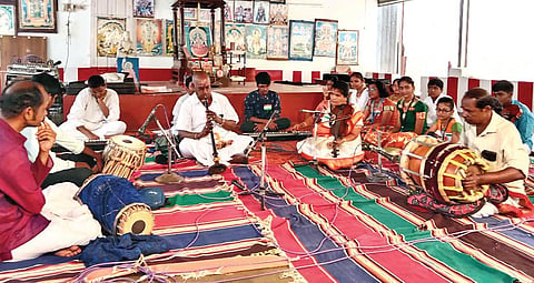 ஹம்ஸத்வனியில் சங்கமமான சுதந்திர ஒலி!