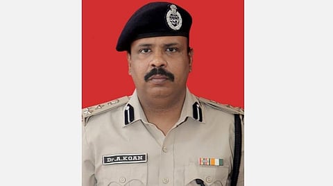 கோவா மதுபான விடுதியில் பெண்ணிடம் தவறாக நடந்ததாக புகார் - தமிழரான டிஐஜி பணியிடை நீக்கம்