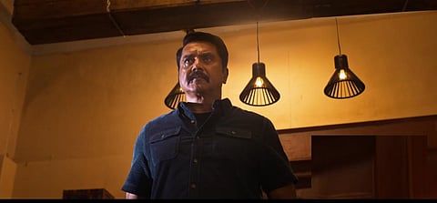 பழக்கமான ஒன்லைனுடன் பரபரக்கும் காட்சிகள் - சரத்குமாரின் ‘ஹிட்லிஸ்ட்’ டீசர் எப்படி?
