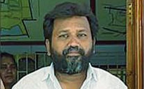 கைதான வாசுதேவன்.