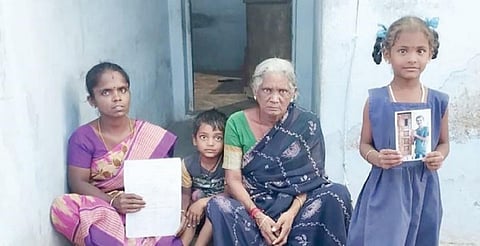வேலைக்கு கரூர் சென்ற கணவரை 5 மாதங்களாக காணவில்லை - 2 குழந்தைகளுடன் பணகுடி பெண் பரிதவிப்பு