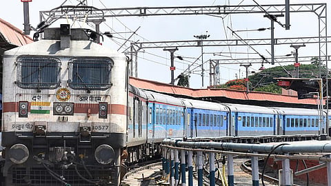 பணிமனையில் டீசலுக்கு பதில் மின்சாரம் பயன்பாடு; எல்எச்பி ரயில் பெட்டிகளின் பராமரிப்பு செலவில் ரூ.94 லட்சம் சேமிப்பு: தெற்கு ரயில்வே