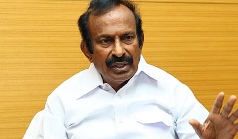 நீதிமன்ற உத்தரவு கிடைத்ததும் டாஸ்மாக்கில் மது விற்பனை நேரம் குறைப்பு: முத்துசாமி தகவல்