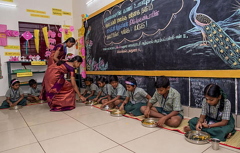காலை சிற்றுண்டி திட்டத்தில் விலக்கு கோரும் ஆசிரியர்கள் - காரணம் என்ன?