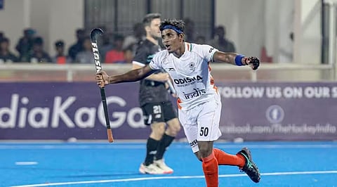 “என் கனவுக்காக எனது குடும்பம் செய்த தியாகங்கள்...” - தமிழக ஹாக்கி வீரர் கார்த்தி செல்வம் உருக்கம்