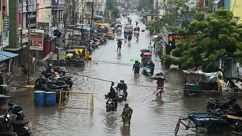 திருவள்ளூர், செங்கல்பட்டு உள்ளிட்ட 10 மாவட்டங்களில் இன்று கனமழை வாய்ப்பு