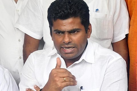 சிதிலமான பள்ளி கட்டிடங்களை சீரமைக்க அண்ணாமலை கோரிக்கை