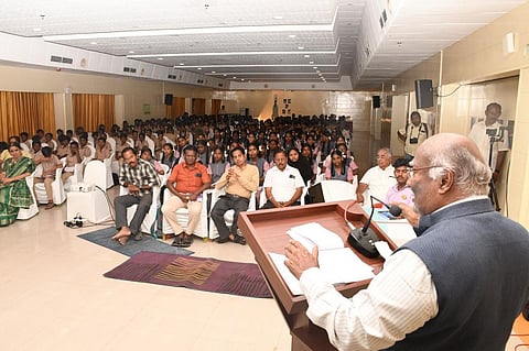 நிலவுக்கு மனிதர்களை அனுப்புவதற்கான ஆராய்ச்சிகள் நடக்கின்றன: ஓய்வு பெற்ற இஸ்ரோ விஞ்ஞானி சிவசுப்பிரமணியன் தகவல்