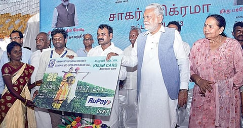படம்: எல்.பாலச்சந்தர்