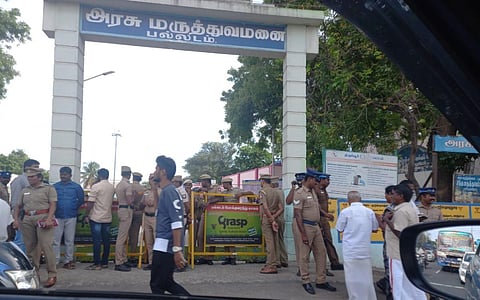 4 பேர் கொலை சம்பவம் | பல்லடத்தில் போலீஸார் குவிப்பு; கொலையாளிகளைப் பிடிக்க 5 தனிப்படைகள் அமைப்பு