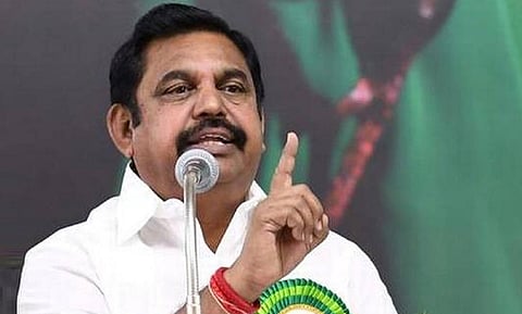 கொலை வழக்கில் கைது செய்யப்பட்ட அதிமுக நிர்வாகிகள் 2 பேர் கட்சியிலிருந்து நீக்கம்