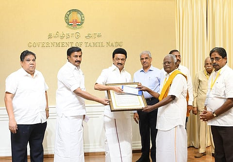 ‘கலைஞர் கருணாநிதி செம்மொழி தமிழ் விருது’ - க.ராமசாமிக்கு வழங்கினார் முதல்வர் ஸ்டாலின்