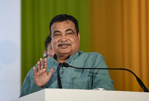 மத்திய தரைவழிப் போக்குவரத்து மற்றும் நெடுஞ்சாலைத்துறை அமைச்சர் நிதின் கட்கரி