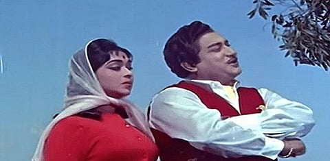 புதிய பறவை: பார்த்த ஞாபகம் இல்லையோ...