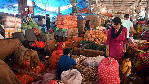 ஆகஸ்ட் மாதத்துக்கான சில்லறை பணவீக்கம் குறைந்தது: சிலிண்டர் விலை குறைப்பின் தாக்கம் என்ன?