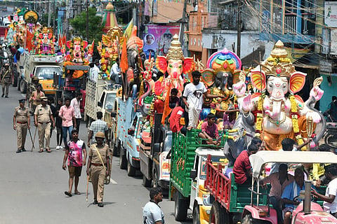 அரசியல் காரணங்களுக்காக நடத்தப்படும் விநாயகர் சதுர்த்தி ஊர்வலங்களால் என்ன பயன்?- நீதிபதி ஆனந்த் வெங்கடேஷ் கேள்வி