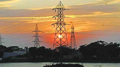 மின்இழப்பு ஏற்படுவதை தடுக்க குறைந்த திறன் கொண்ட மின்மாற்றிகள்
