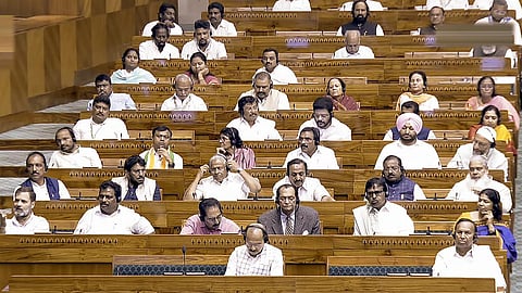 மகளிர் இட ஒதுக்கீடு மசோதாவால் யாருக்கு லாபம்?- ஓர் அலசல்