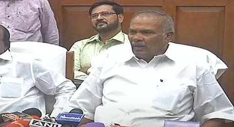 சென்னை தலைமைச் செயலகத்தில் சபாநாயகர் அப்பாவு செய்தியாளர்களைச் சந்தித்தார்.