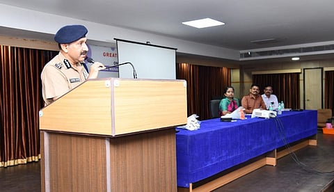 ஆய்வாளர், உதவி ஆய்வாளர்களுக்கு மன அழுத்த மேலாண்மை பயிற்சி: சென்னை காவல் ஆணையர் தொடங்கி வைத்தார்
