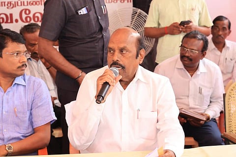 சாலைகளில் ஏற்படும் பாதிப்புகளை நெடுஞ்சாலைத்துறைக்கு தெரிவிக்க செயலி: விரைவில் அறிமுகம் என அமைச்சர் வேலு தகவல்