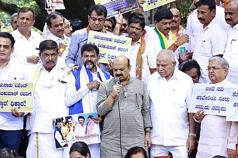 தமிழகத்துக்கு காவிரி நீர் வழங்க எதிர்ப்பு: கர்நாடகா முழுவதும் பாஜக போராட்டம்