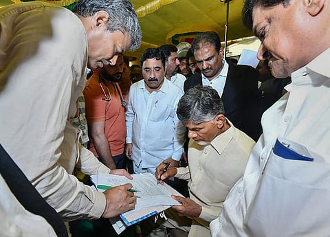 ராஜமுந்திரி சிறையில் அடைக்கப்பட்டுள்ள சந்திரபாபு நாயுடுவிடம் சிஐடி குழுவினர் 6 மணி நேரம் விசாரணை