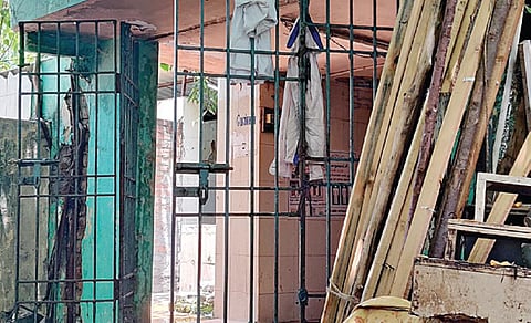பெரியமேடு நேவல் மருத்துவமனை சாலையில் உள்ள பொதுக் கழிப்பிடம்.