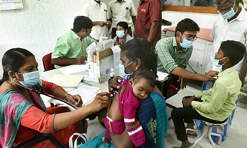 காய்ச்சல் பாதிப்புகளை கட்டுப்படுத்த வீடு, வீடாக சென்று கண்காணிக்க உத்தரவு