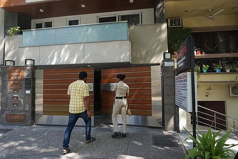 நியூஸ்கிளிக் பத்திரிகையாளர்கள் வீட்டில் சோதனைக்கு முன்பு 45 நாள் ரகசிய விசாரணை நடத்திய போலீஸ்