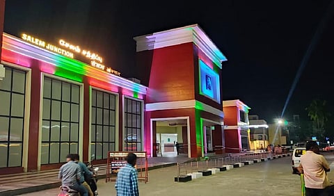 முன்பதிவு செய்த ரயில் டிக்கெட்டை வேறு நபருக்கு மாற்றும் வசதி: சேலம் கோட்டத்தில் 6 மாதங்களில் 126 பேர் பயன்