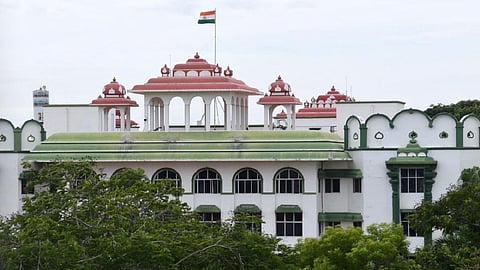 பட்டமளிப்பு விழாக்களில் ஆளுநரை அவமதிப்பது சரியல்ல: உயர் நீதிமன்றம்