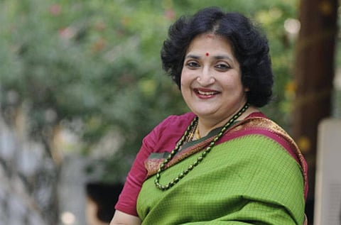 லதா ரஜினிகாந்த் மீதான குற்றச்சாட்டுகள்; பெங்களூரு நீதிமன்றம் மீண்டும் விசாரிக்க வேண்டும்: உச்ச நீதிமன்றம் உத்தரவு