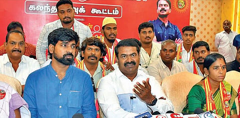 வேலூரில் நேற்று செய்தியாளர்கள் சந்திப்பில் பேசும் நாம் தமிழர் கட்சியின் ஒருங்கிணைப்பாளர் சீமான்.படம்: வி.எம்.மணிநாதன்.