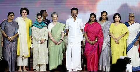 எந்த சூழலிலும் சமூக நீதியை விட்டுக் கொடுக்க கூடாது: திமுக மகளிர் உரிமை மாநாட்டில் முதல்வர் ஸ்டாலின் வலியுறுத்தல்