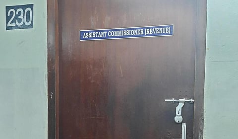 மதுரையில் நிரந்தர உதவி ஆணையாளர் இல்லாமல் தள்ளாடும் மாநகராட்சி வருவாய்த் துறை - பாதகம் என்ன?