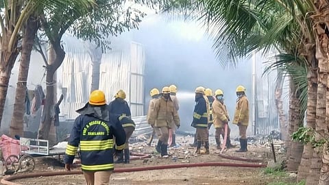 சிவகாசியில் இரு பட்டாசு ஆலைகளில் வெடி விபத்து: 10 பேர் உயிரிழப்பு - மீட்புப் பணி தீவிரம்