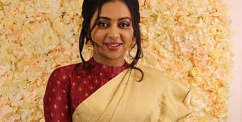 இன்ஸ்டாவுக்கு மீண்டும் திரும்பிய லட்சுமி மேனன்