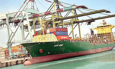 தூத்துக்குடி - இலங்கை இடையே விரைவில் பயணிகள் கப்பல் போக்குவரத்து: மும்பை மாநாட்டில் ஒப்பந்தம் கையெழுத்து