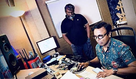 “அபார ஞானமும் அயராத உழைப்பும்” - டி.இமானுடன் கைகோத்த பார்த்திபன்