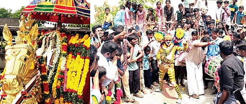 விருதுநகரில் வன்னிவனம் அருகே அமைக்கப்பட்டிருந்த பந்தலில் தங்கக் குதிரை வாகனத்தில் எழுந்தருளிய சொக்கநாத சுவாமி.(வலது) புலி வேடமிட்டு ஆடிவரும் இளைஞர்.﻿﻿