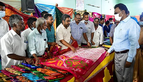 புவிசார் குறியீடு பெற்ற ஜவுளி ரகங்களுடன் கூடிய கைத்தறி கண்காட்சி சேலத்தில் தொடக்கம்