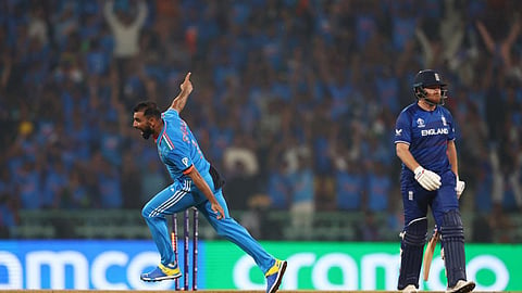 விக்கெட் வீழ்த்திய மகிழ்ச்சியில் ஷமி.