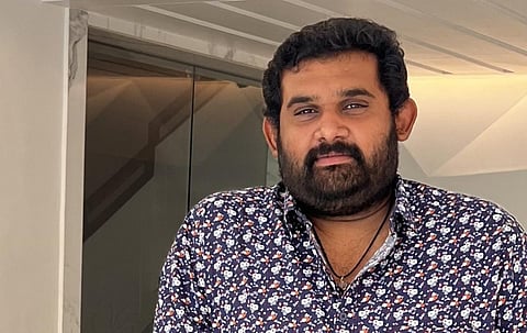அமர் பிரசாத் ரெட்டியை குண்டர் சட்டத்தில் கைது செய்வதை தடுக்க கோரி உயர் நீதிமன்றத்தில் மனைவி மனு