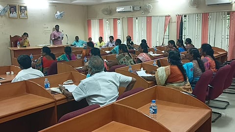 “மேட்டூர் நகராட்சித் தலைவருக்கு புதிதாக கார் வாங்கக் கூடாது” - கூட்டத்தில் கவுன்சிலர்கள் வாக்குவாதம்