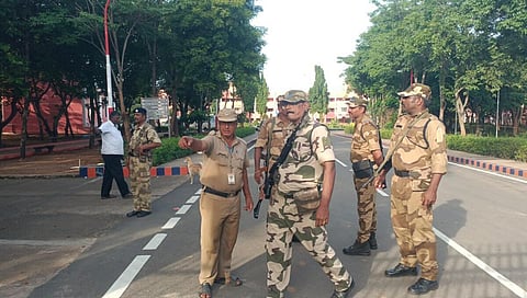அமைச்சர் எ.வ.வேலு தொடர்புடைய இடங்களில் 2-வது நாளாக வருமான வரி சோதனை