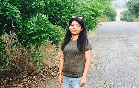 கர்நாடகாவில் அரசு அதிகாரி கத்தியால் குத்திக் கொலை