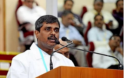 தமிழக அரசிடம் பெற்ற ரூ.25 லட்சம் பரிசுத் தொகையை கல்வி நிறுவனங்களுக்கு பிரித்து வழங்க விஞ்ஞானி வீரமுத்துவேல் விருப்பம்