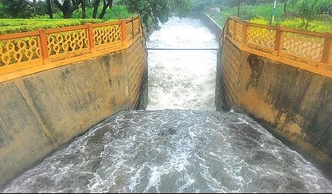 காண்டூர் கால்வாய்க்கு மழை நீரை திருப்பிவிட்டதால் விவசாயம் பாதிப்பு: உடுமலை விவசாயிகள் குற்றச்சாட்டு
