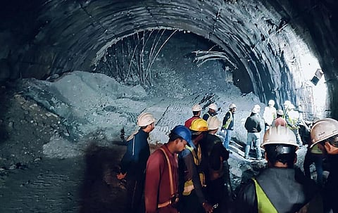 உத்தராகண்ட் சுரங்க விபத்து | இதுவரை 21 மீ. இடிபாடுகள் அகற்றம் - 40 பேரை மீட்கும் பணி தீவிரம்